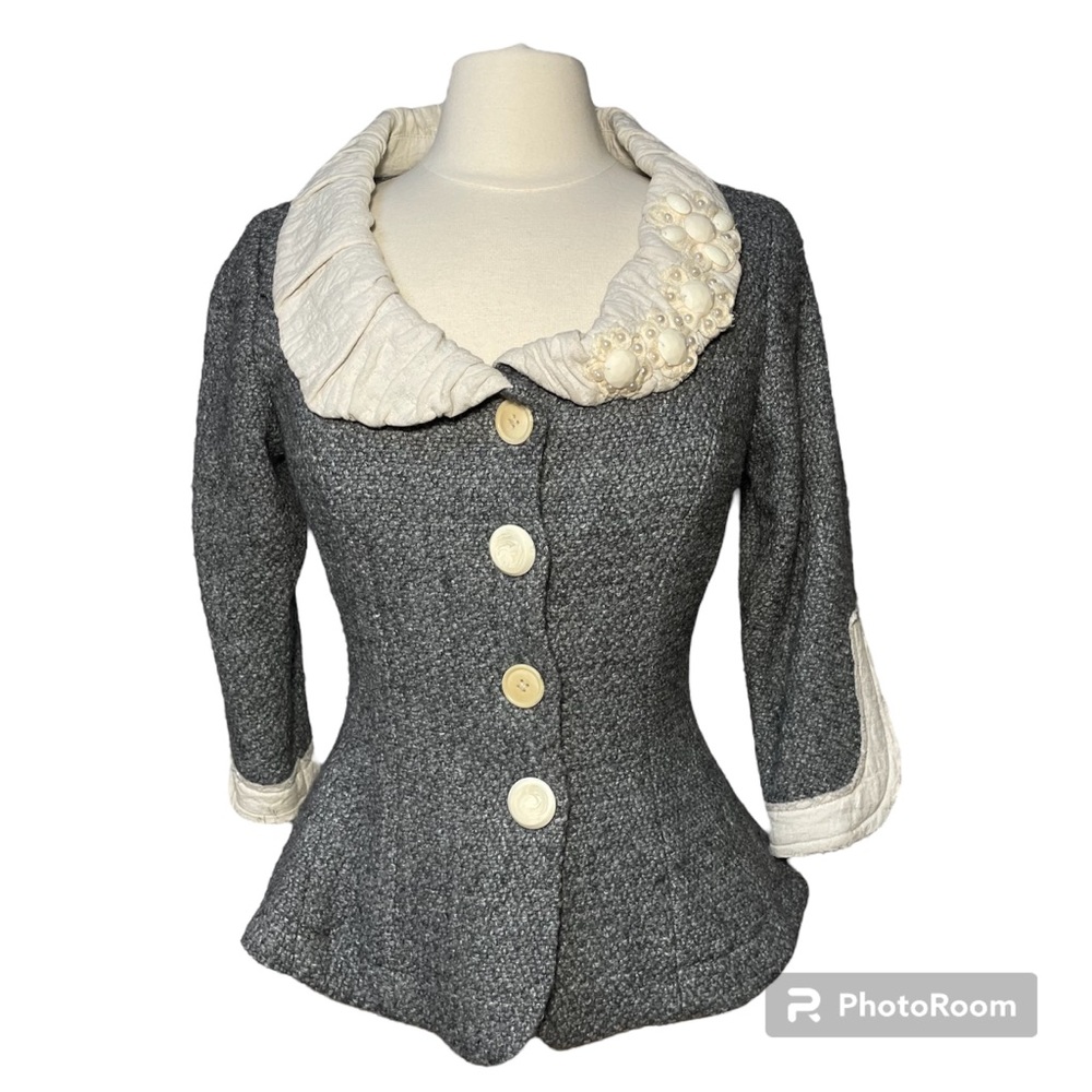 Nick & Mo heather gray blazer with beautiful embellished ivory collar Si…